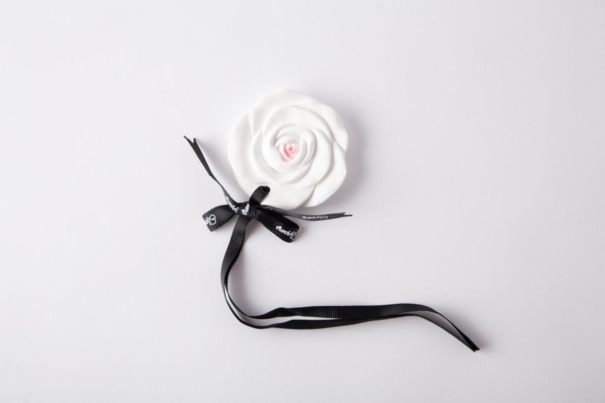 Datura scented ceramic rose - Image 1