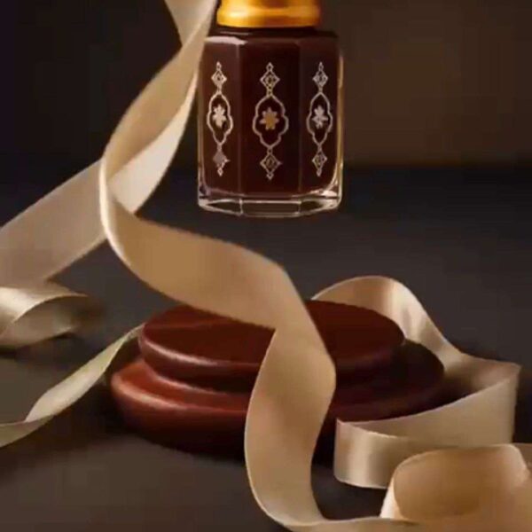 Pratchin Rose Oil – 1/4 Tola